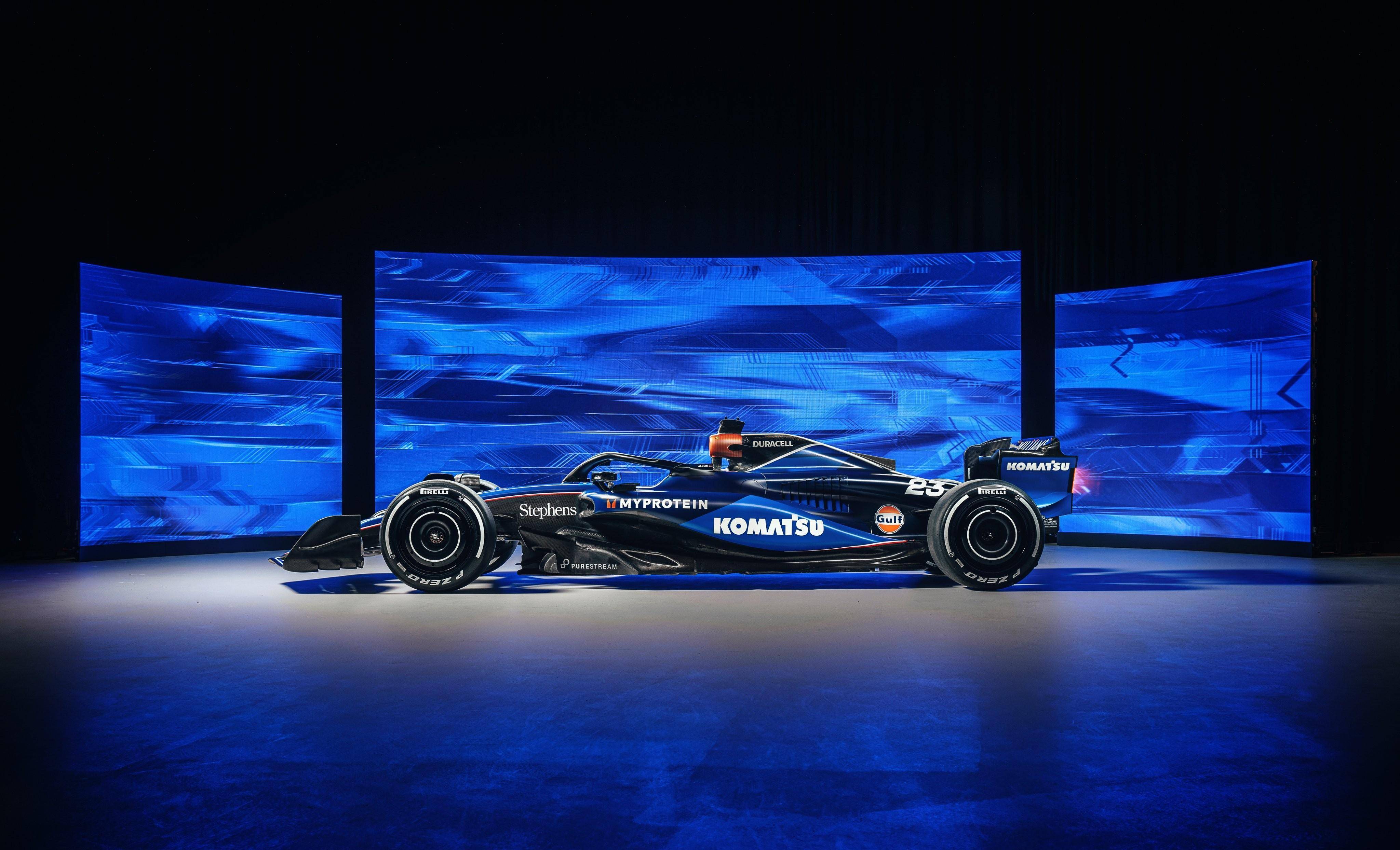 阿斯顿马丁逆转红牛二队，周冠宇统治全场