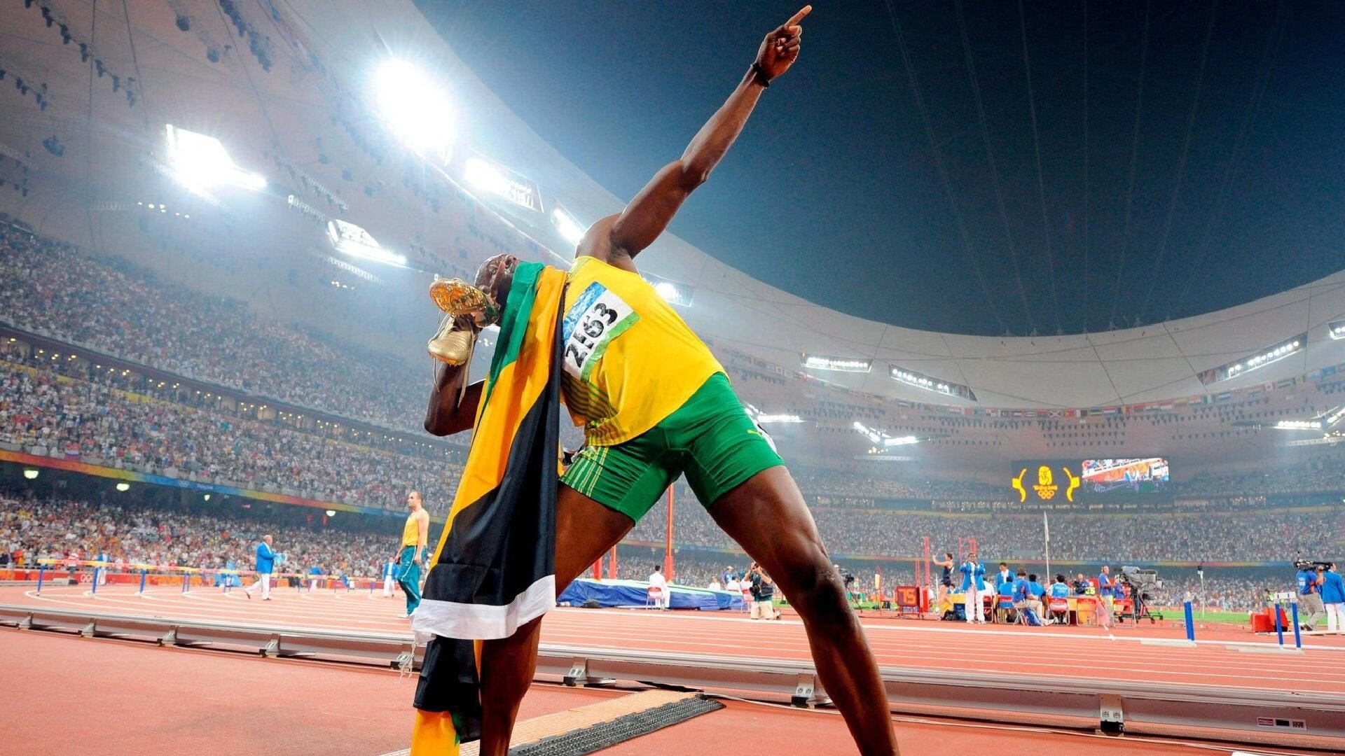 奥运周期关键战之夜，加克波，当聚光灯亮起，他便是舞台本身